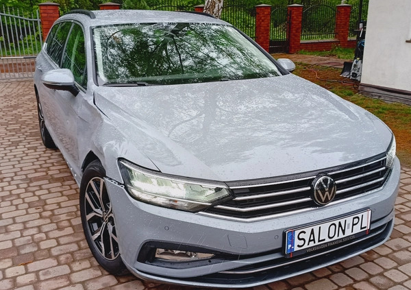 Volkswagen Passat cena 94500 przebieg: 1000, rok produkcji 2023 z Pelplin małe 596